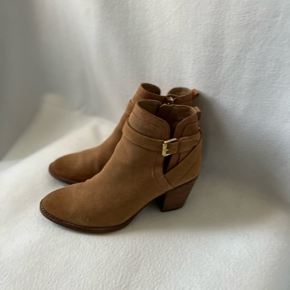 Sam Edelman Size 8 1/2M Caramel /Tan Suede Booties - Picture 2 of 16